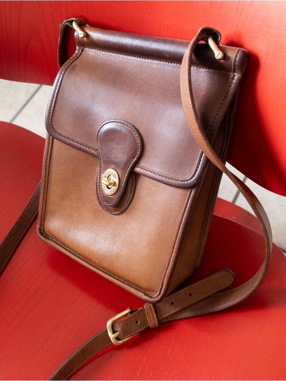 Vintage Coach 1992/93 Murphy Crossbody Bag in British Tan